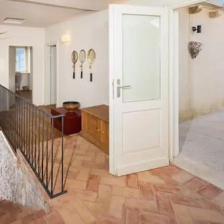 Old Tree Villa